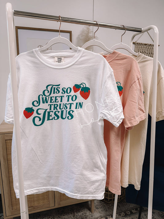 Tis So Sweet To Trust In Jesus Graphic T-Shirt