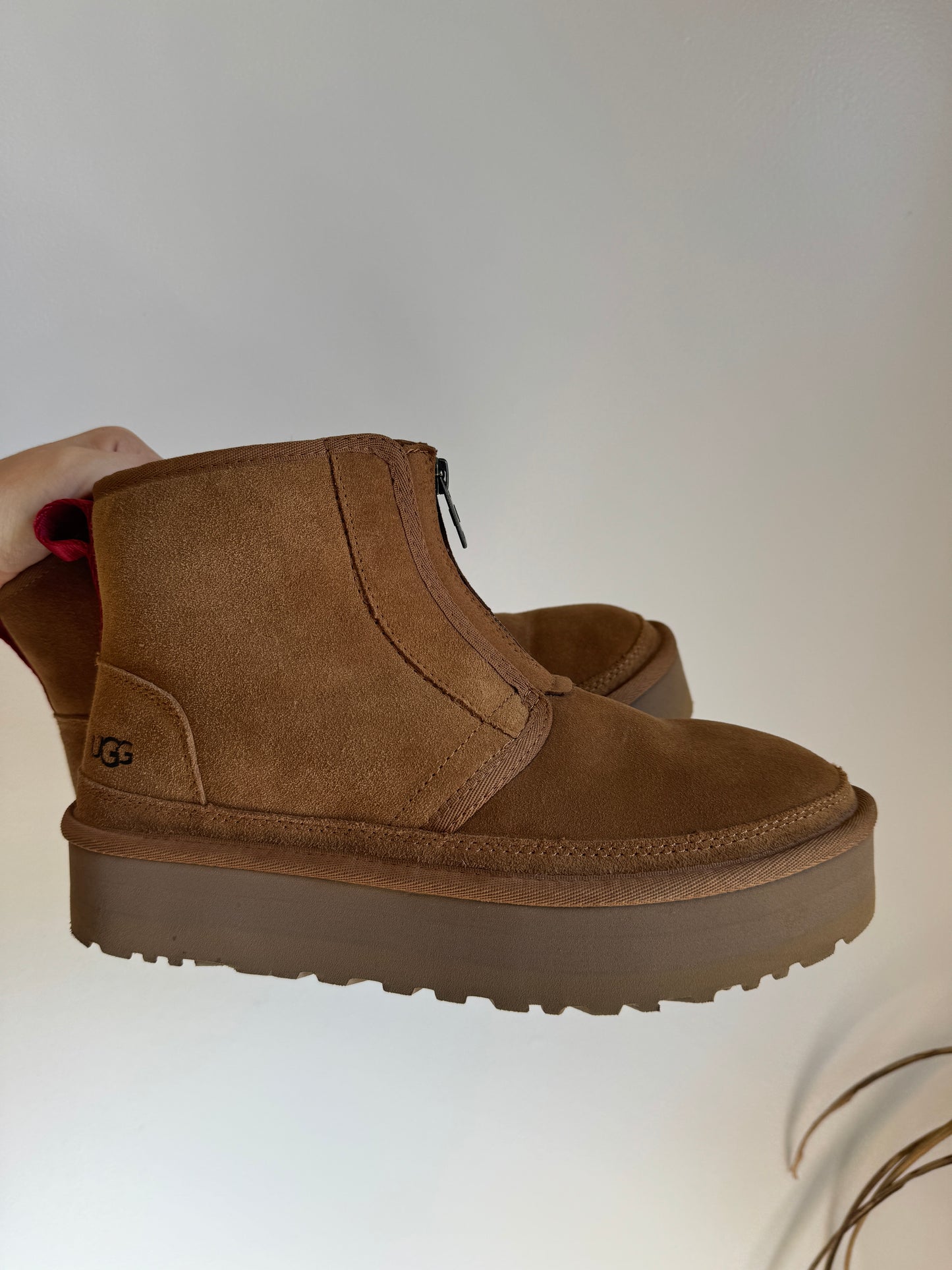 *favorite boot brand* brown platform boots