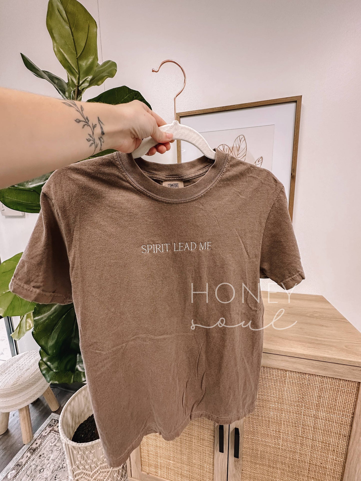 Embroidered Spirit Lead Me Summer Tee Espresso