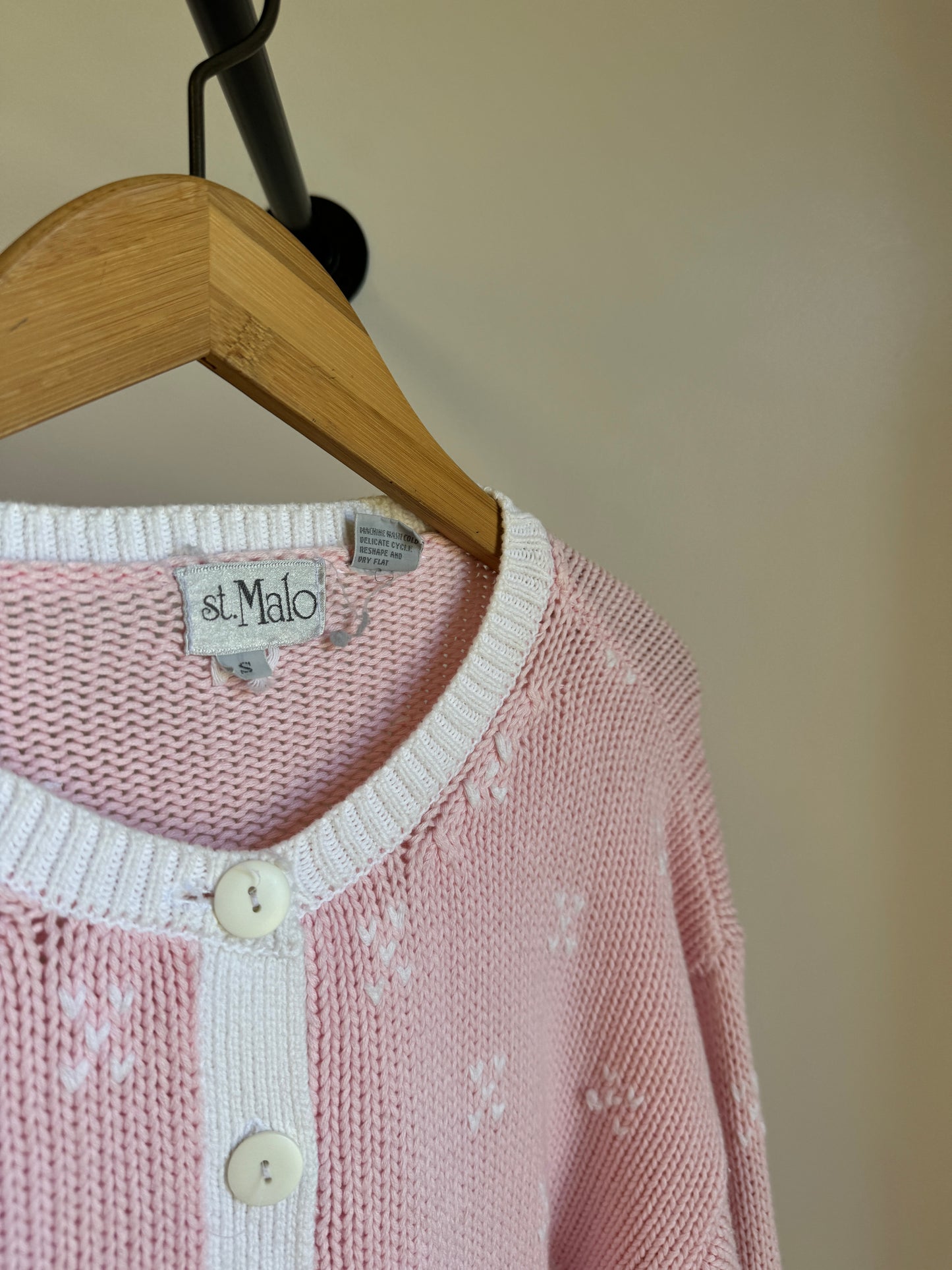 Vintage* pink cardigan